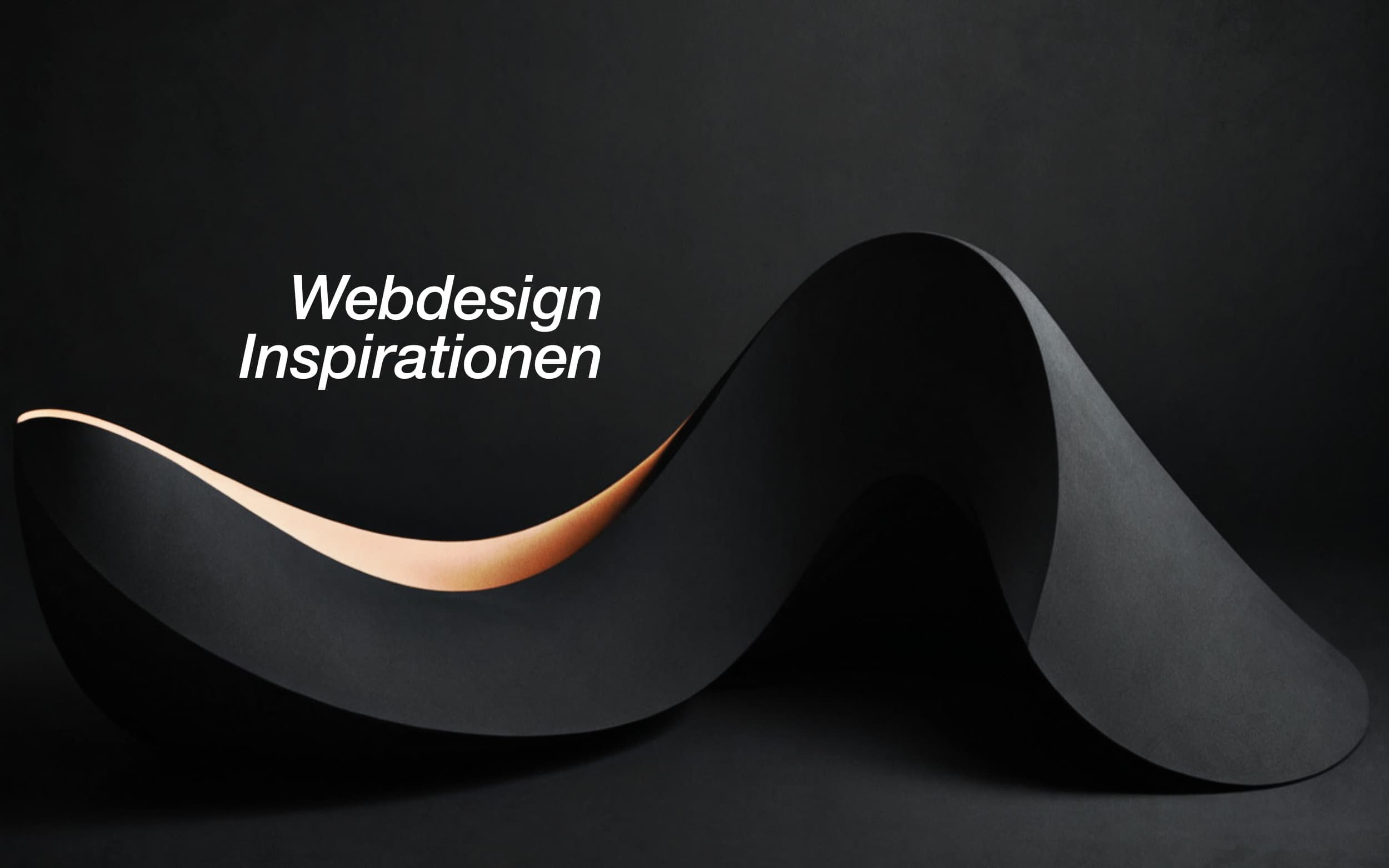 Abstrakte, geschwungene schwarze Skulptur vor dunklem Hintergrund mit der Aufschrift 'Webdesign Inspirationen'. Sanftes Licht betont die organischen Kurven und Formen.